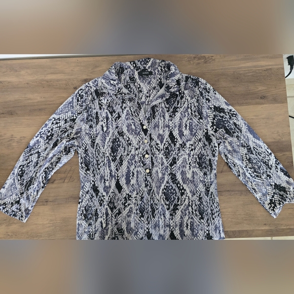 Woman blouse - Picture 3 of 4